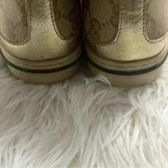 Authentic Gucci shoes - Picture 3 of 8